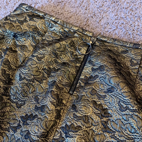 Mischen quilted gold mini skirt - Picture 3 of 5